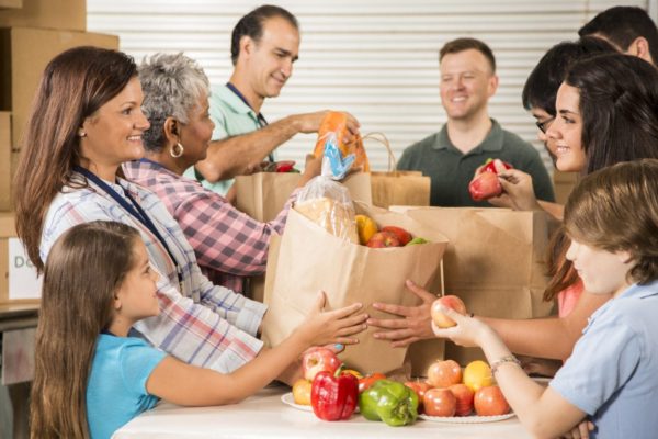 how-do-food-banks-work-one-family-s-experience-centsai