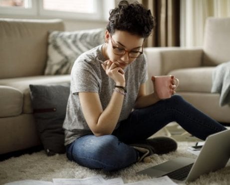 Why You Should Invest Like a Woman